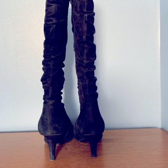 Kenneth Cole black suede boots - Picture 3 of 8